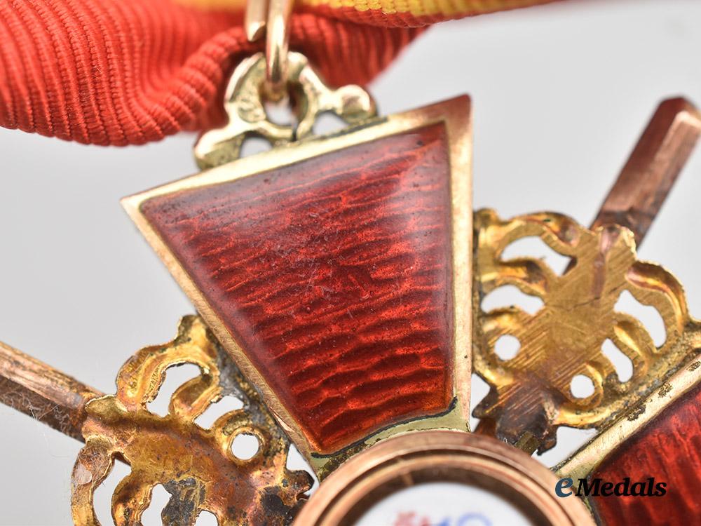 russia,_imperial._an_order_of_st._ann,_i_i_i_class_in_gold_with_swords,_c.1905___m_n_c1191