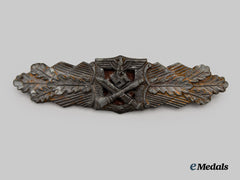 Germany, Wehrmacht. A Close Combat Clasp, Bronze Grade, by Rudolf Souval