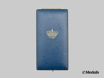 greece,_kingdom._an_order_of_beneficence,_silver_cross,_in_case___m_n_c1208