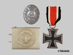 Germany, Wehrmacht. An Enlisted Personnel Belt Buckle, with Service Awards