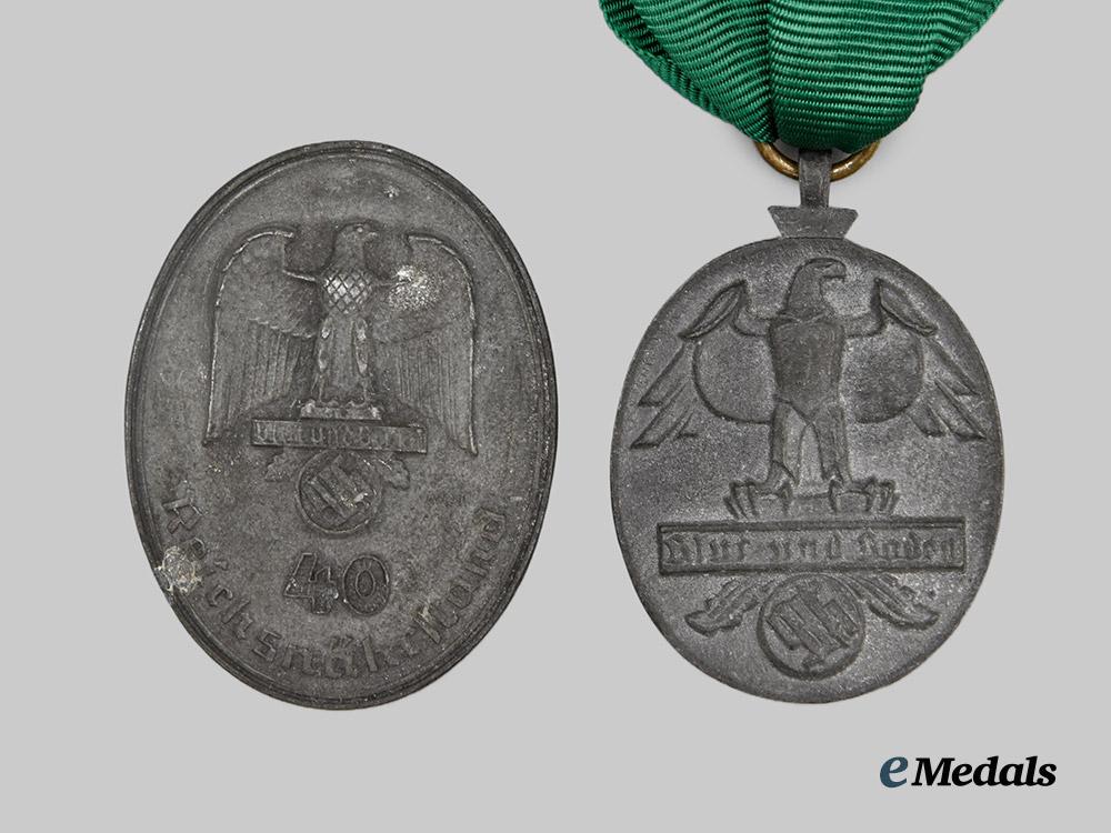 germany,_third_reich._a_lot_of_two_reichsnährstand_long_service_decorations___m_n_c1231
