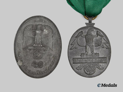 germany,_third_reich._a_lot_of_two_reichsnährstand_long_service_decorations___m_n_c1231