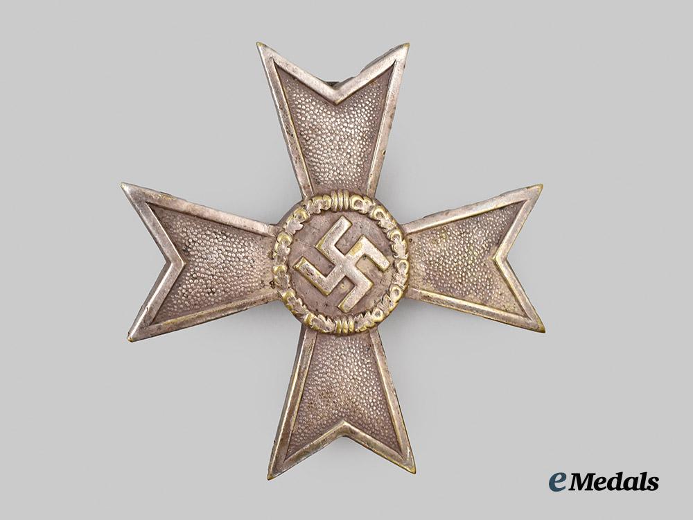 germany,_wehrmacht._a_mixed_lot_of_war_merit_decorations___m_n_c1235-_recovered