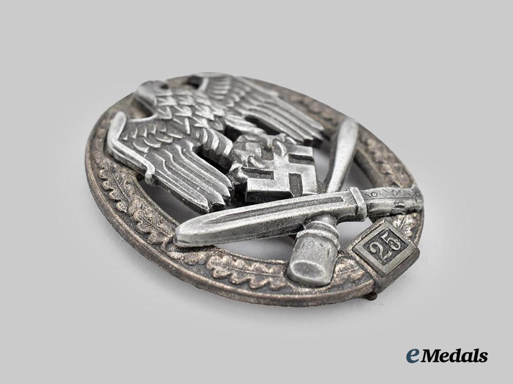 germany,_wehrmacht._a_general_assault_badge,_special_grade_for25_engagements,_by_rudolf_karneth___m_n_c1252
