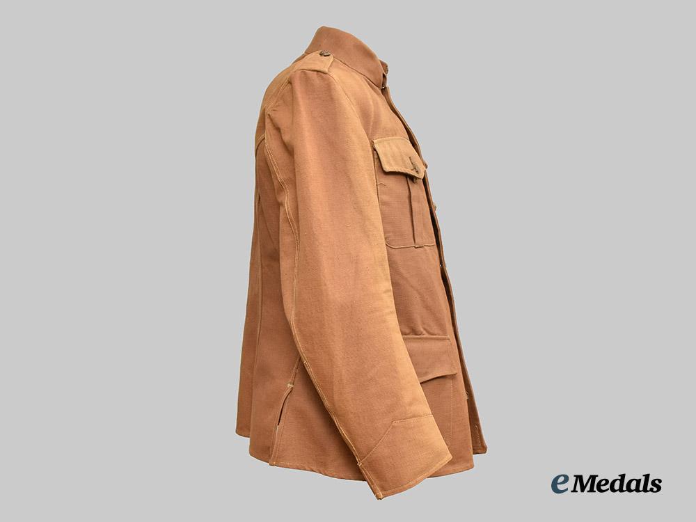 canada,_dominion._an_other_ranks_royal_north_west_mounted_police_field_service_jacket,_c.1917___m_n_c1268