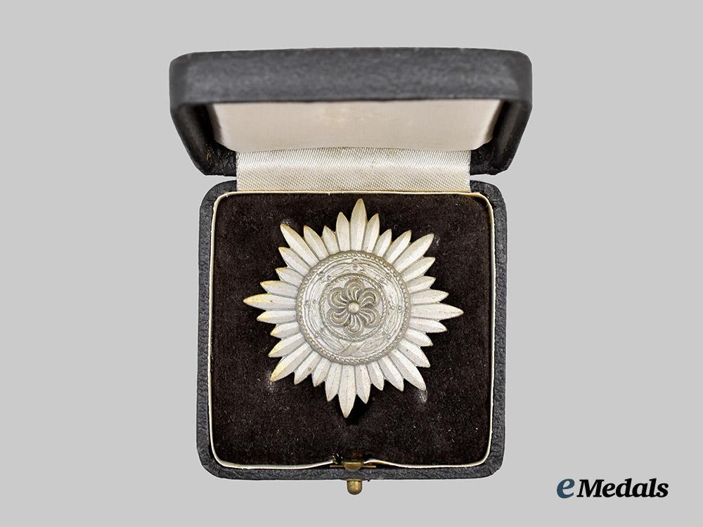 germany,_wehrmacht._an_eastern_peoples_merit_decoration,_i_class_in_gold_with_case,_by_wächtler&_lange___m_n_c1268
