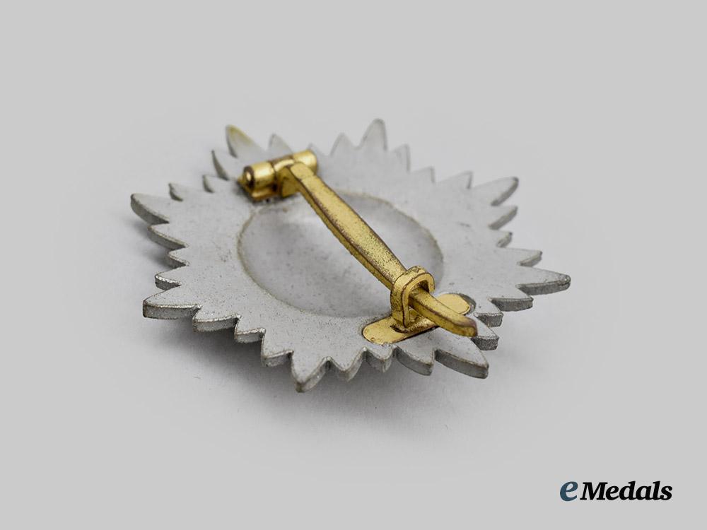 germany,_wehrmacht._an_eastern_peoples_merit_decoration,_i_class_in_gold_with_case,_by_wächtler&_lange___m_n_c1273