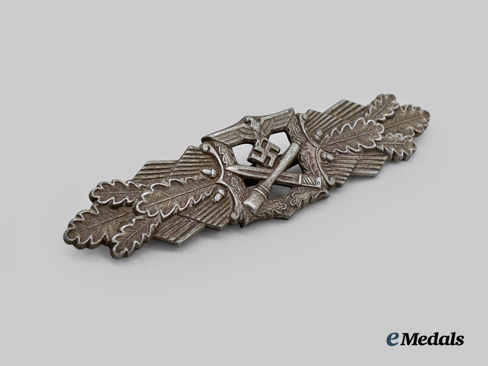 germany,_wehrmacht._a_close_combat_clasp,_bronze_grade,_second_pattern_by_friedrich_linden___m_n_c1277