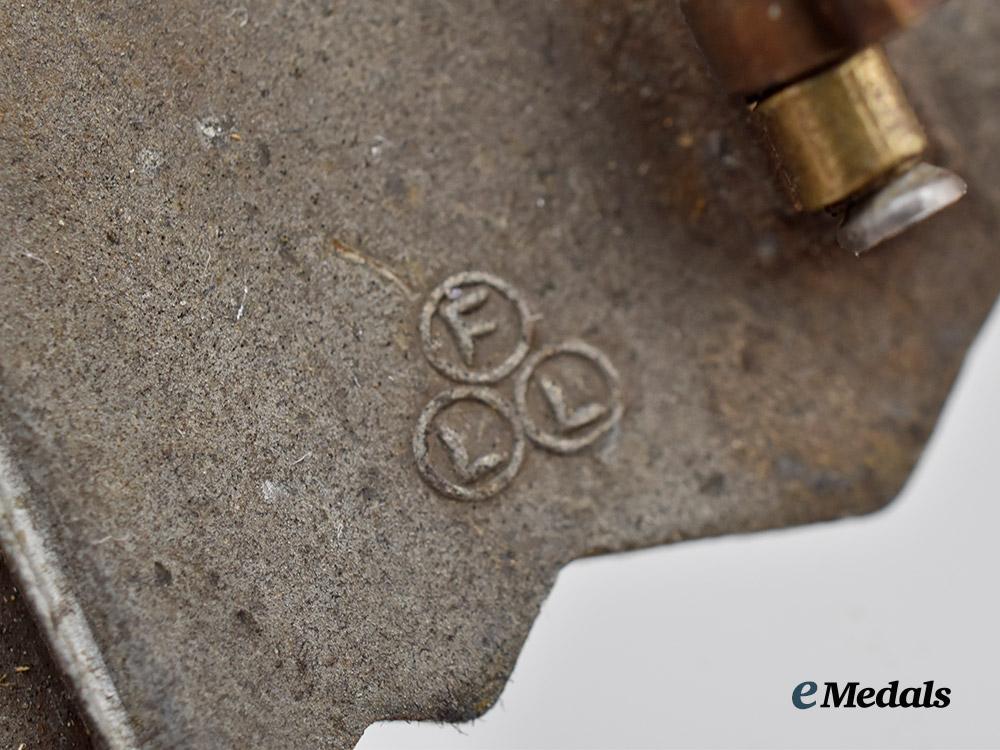 germany,_wehrmacht._a_close_combat_clasp,_bronze_grade,_second_pattern_by_friedrich_linden___m_n_c1281