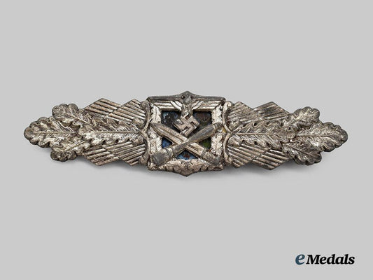 germany,_wehrmacht._a_close_combat_clasp,_silver_grade,_by_c._e._juncker___m_n_c1287