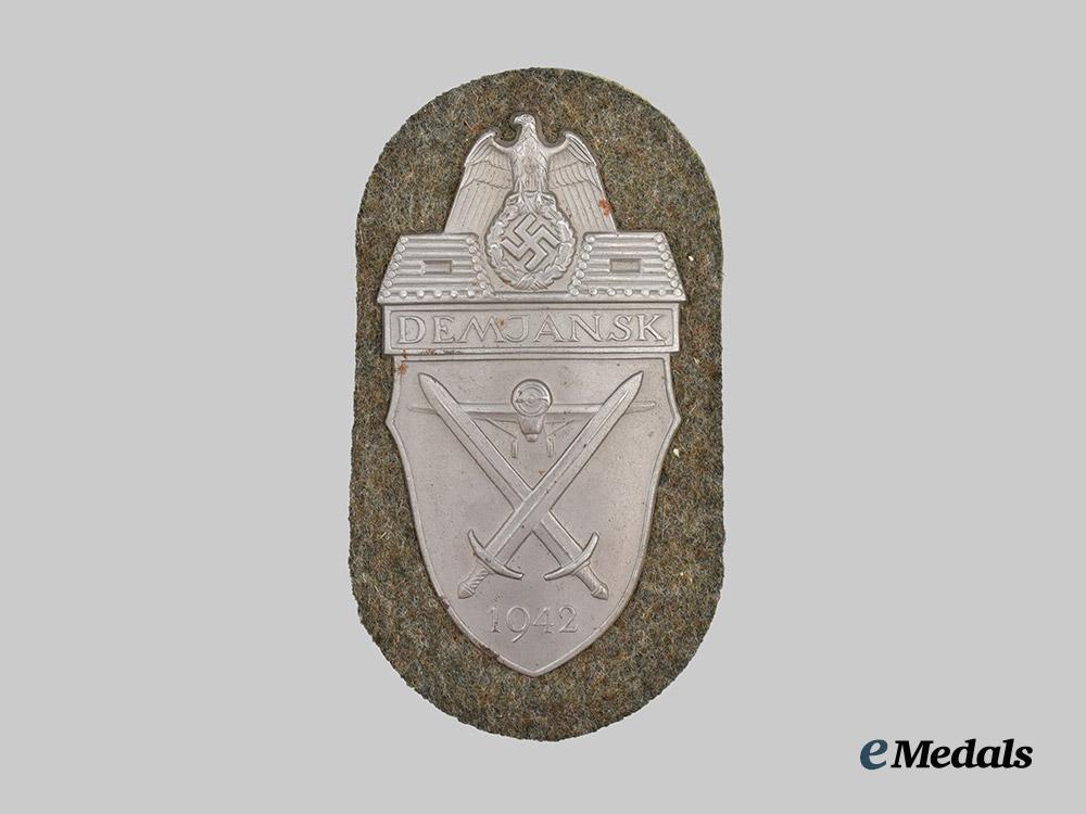 germany,_heer._a_demjansk_shield___m_n_c1294
