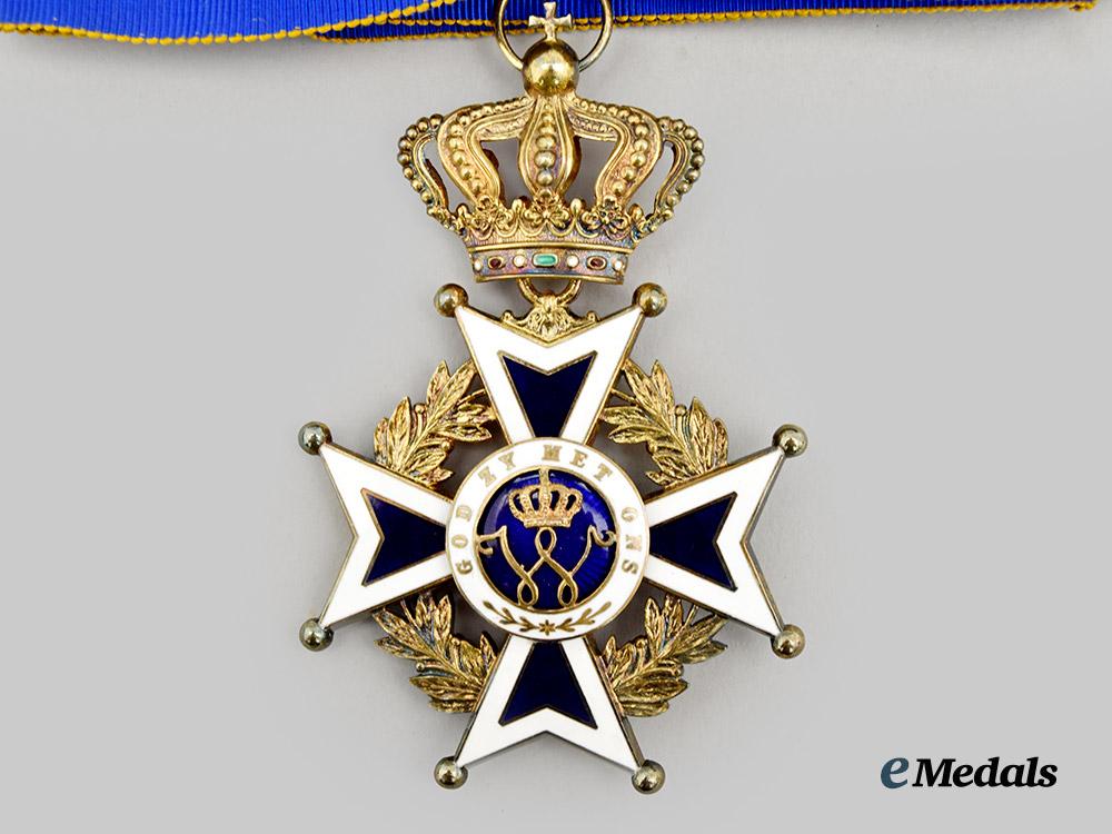 netherlands,_kingdom._an_order_of_orange-_nassau,_civil_division_grand_officer_in_gold___m_n_c1330