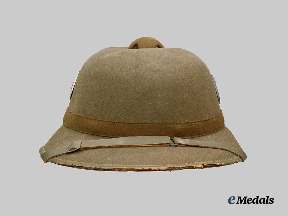 germany,_heer._a_tropical_helmet,_second_pattern,_unknown_maker_variant___m_n_c1345