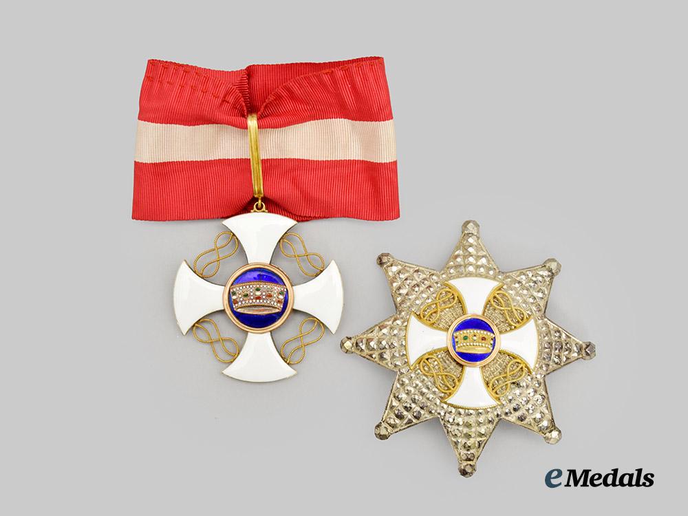 italy,_kingdom._an_order_of_the_crown_of_italy,_i_i_class_grand_officer_set,_in_case_by_cravanzola___m_n_c1345