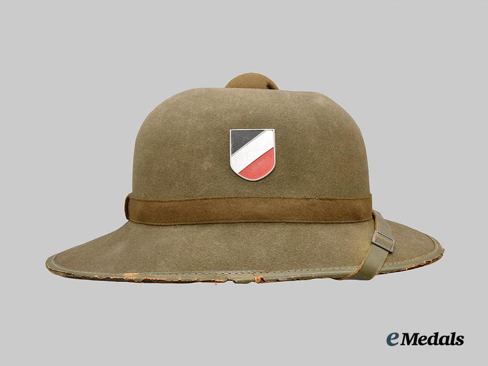 germany,_heer._a_tropical_helmet,_second_pattern,_unknown_maker_variant___m_n_c1348