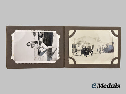 germany,_third_reich._a_mixed_lot_of_insignia_and_photographs___m_n_c1370