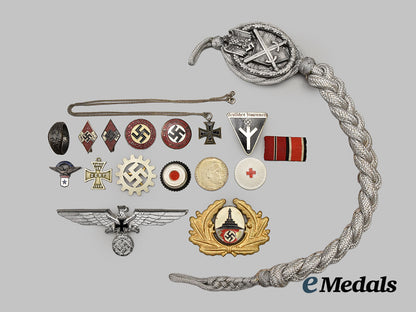 germany,_third_reich._a_mixed_lot_of_badges_and_insignia___m_n_c1379