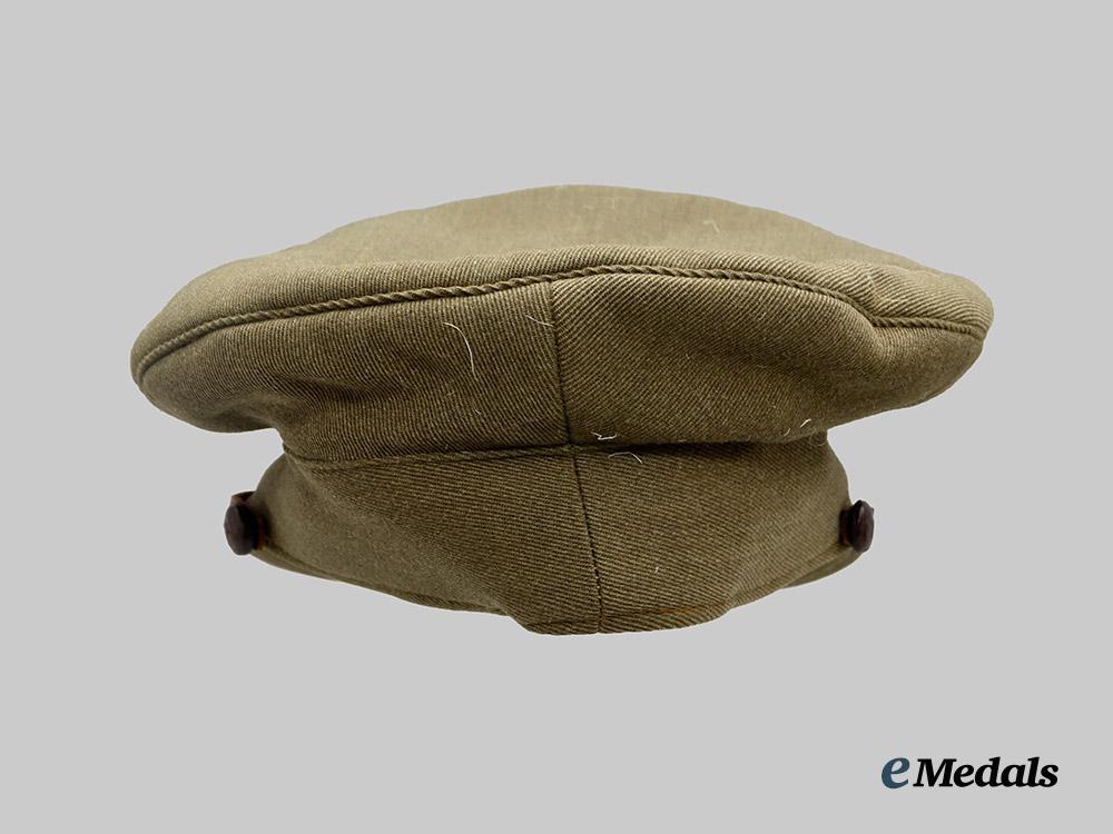 united_kingdom._an_officer’s_peaked“_crusher”_service_cap___m_n_c1406