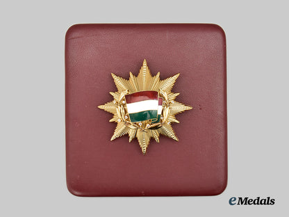 hungary,_people’s_republic._a_cased_order_of_the_flag_of_the_republic,_i_class_with_diamonds___m_n_c1421