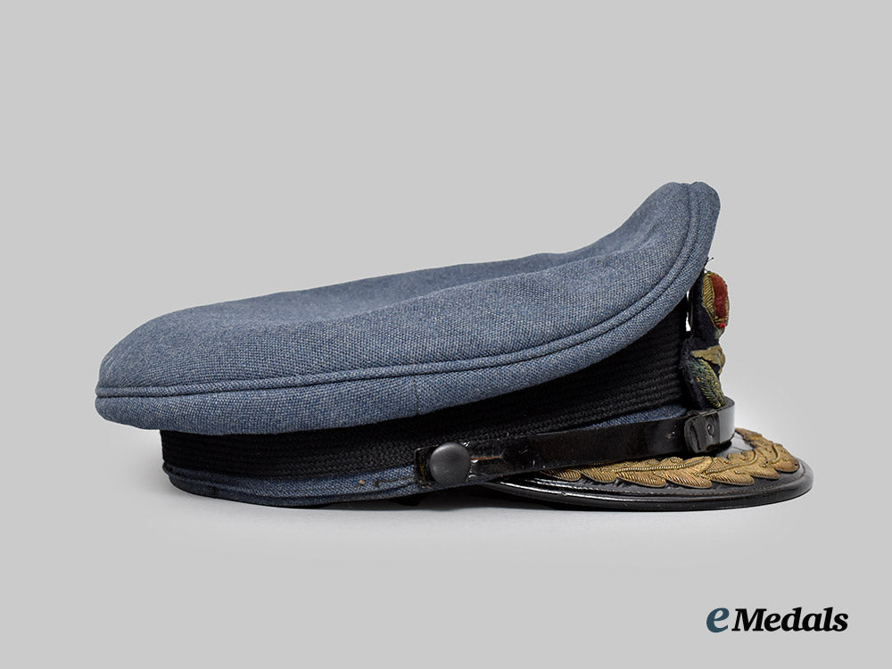 canada,_commonwealth._a_royal_canadian_air_force_group_captain_officer's_cap___m_n_c1437