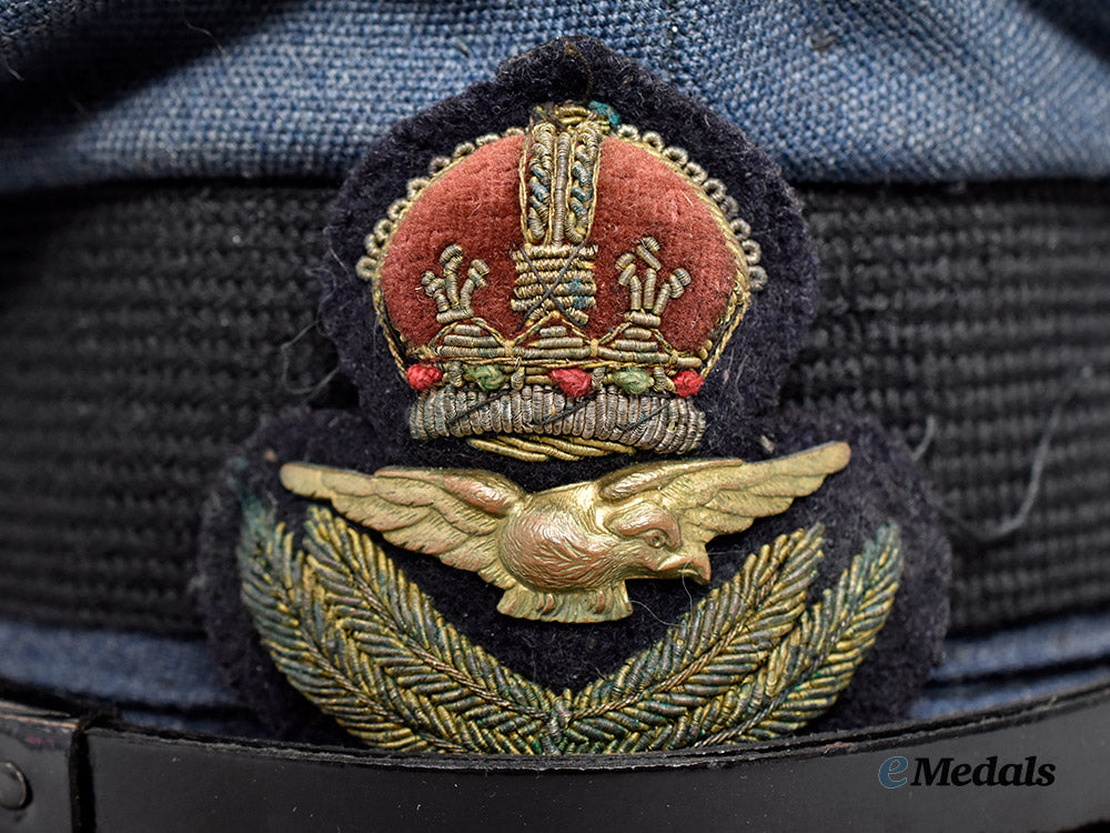 canada,_commonwealth._a_royal_canadian_air_force_group_captain_officer's_cap___m_n_c1439