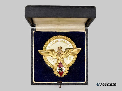 germany,_h_j._a1938_national_trade_competition_victor’s_badge,_gold_grade_in_case,_by_gustav_brehmer___m_n_c1463