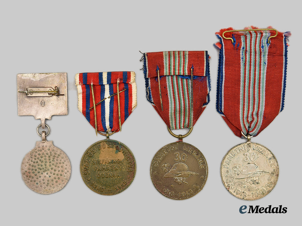 czechoslovakia._a_lot_of_medals&_awards___m_n_c1471