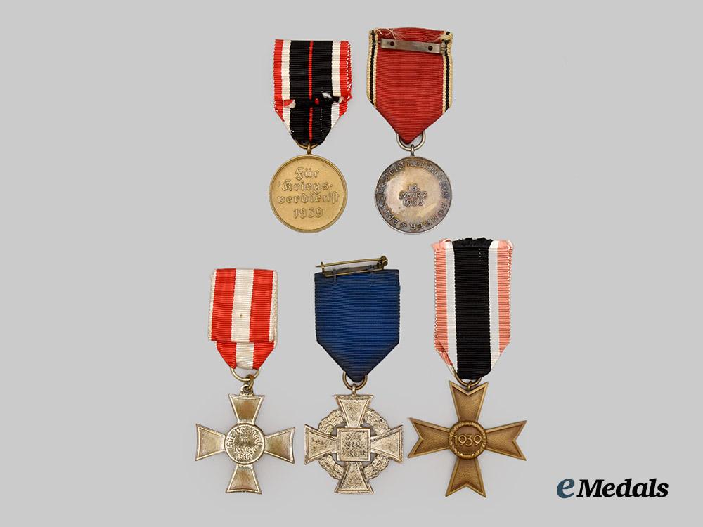 germany,_wehrmacht._a_mixed_lot_of_service_awards___m_n_c1511