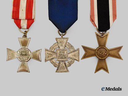germany,_wehrmacht._a_mixed_lot_of_service_awards___m_n_c1512