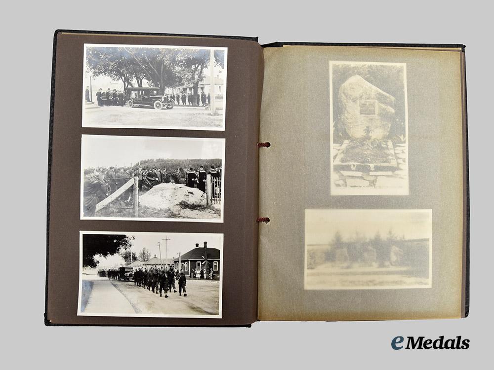 germany,_wehrmacht._a_p_o_w_photo_album,_with_plaque___m_n_c1526