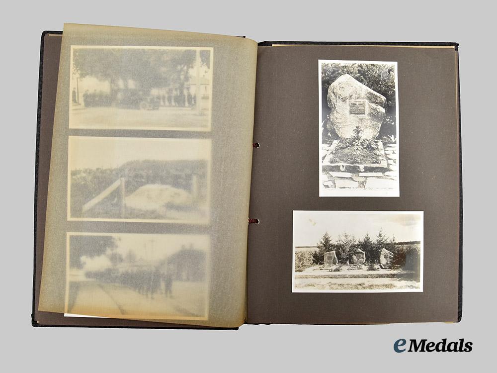 germany,_wehrmacht._a_p_o_w_photo_album,_with_plaque___m_n_c1527