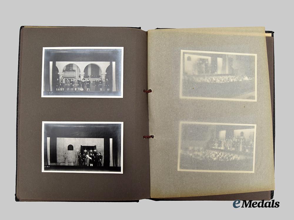 germany,_wehrmacht._a_p_o_w_photo_album,_with_plaque___m_n_c1530