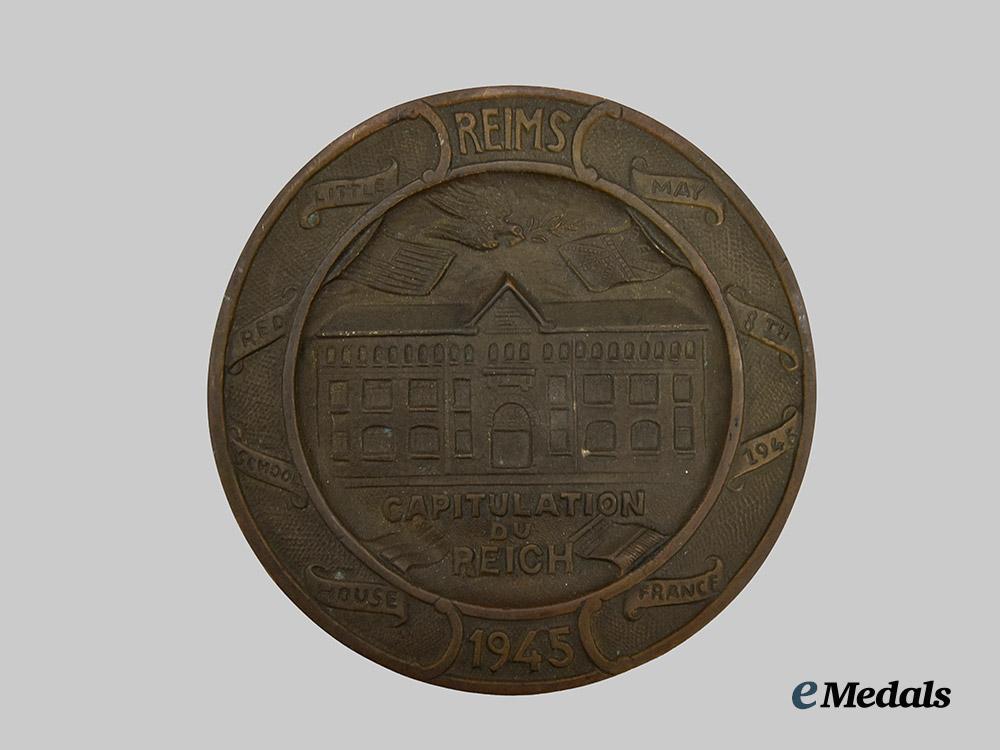 germany,_wehrmacht._a_p_o_w_photo_album,_with_plaque___m_n_c1532