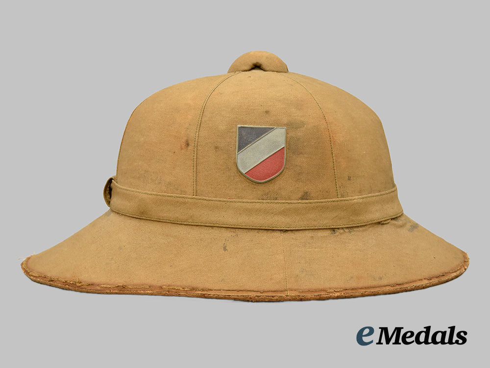 germany,_heer._a_first_pattern_pith_helmet,_by_keller&_co.___m_n_c1537