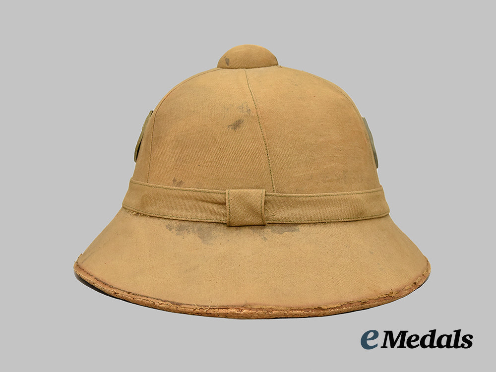 germany,_heer._a_first_pattern_pith_helmet,_by_keller&_co.___m_n_c1538
