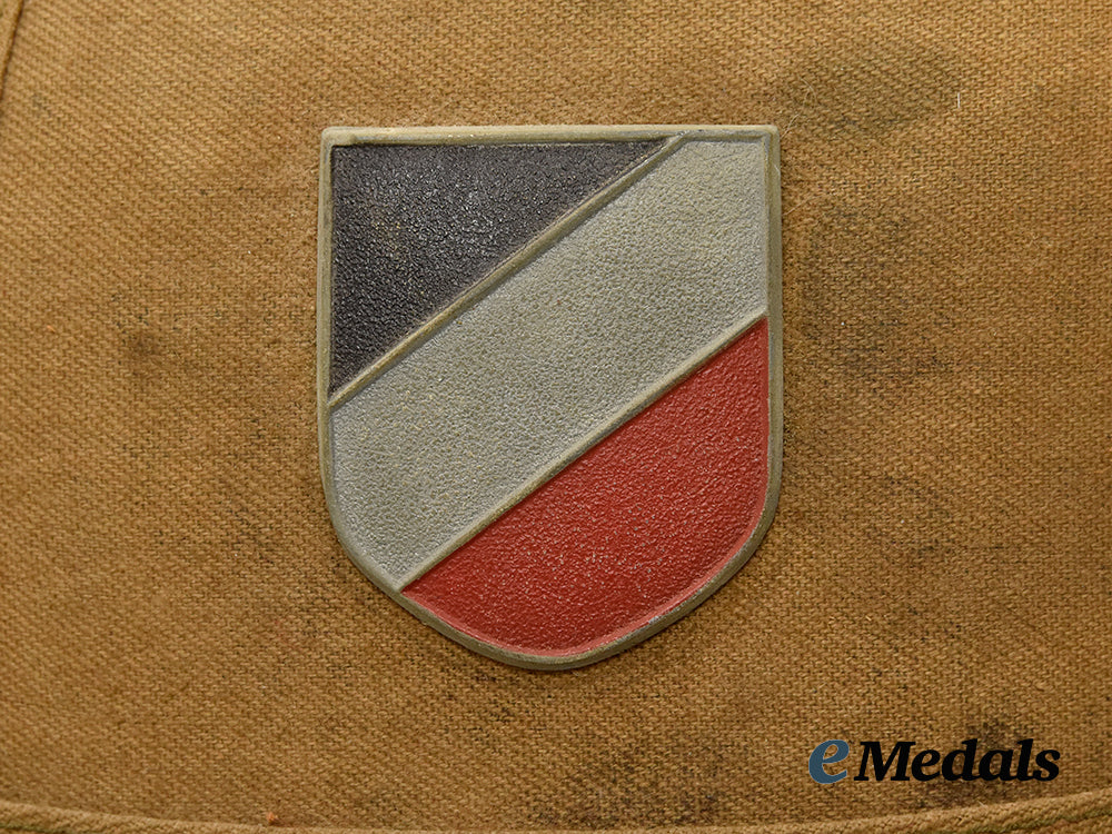 germany,_heer._a_first_pattern_pith_helmet,_by_keller&_co.___m_n_c1539