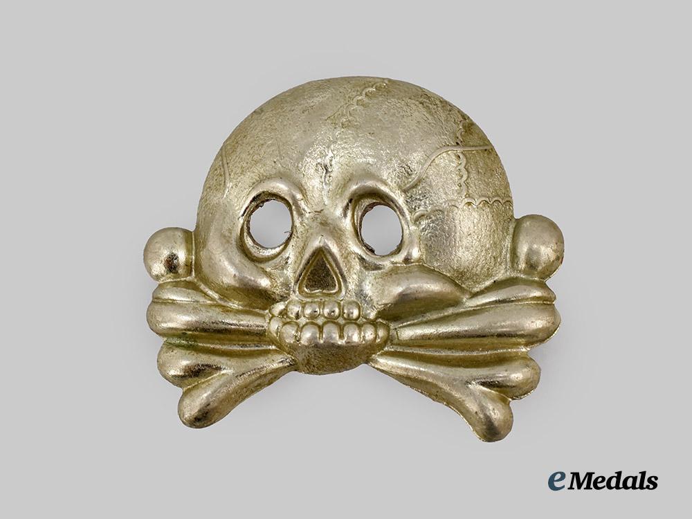 germany,_s_s._a_first_pattern_visor_cap_totenkopf_insignia___m_n_c1540
