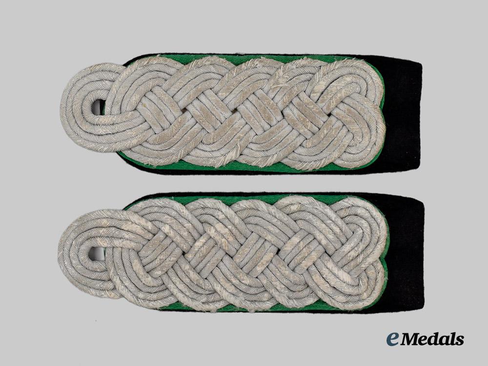 germany,_s_s._a_set_of_s_s-_sicherheitsdienst_sturmbannführer_shoulder_boards___m_n_c1543