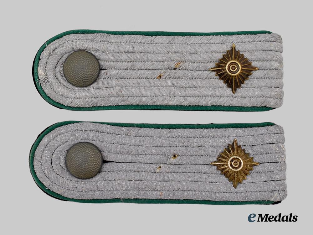 germany,_s_s._a_set_of_waffen-_s_s_gebirgsjäger_obersturmführer_shoulder_boards___m_n_c1556