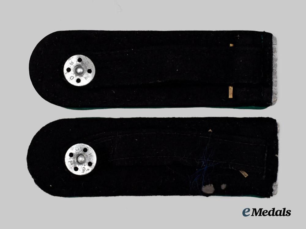 germany,_s_s._a_set_of_waffen-_s_s_gebirgsjäger_obersturmführer_shoulder_boards___m_n_c1557