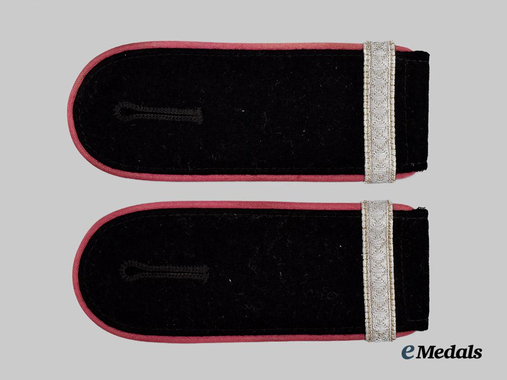 germany,_heer._a_set_of_heer_panzer_troops_n_c_o_candidate_shoulder_straps___m_n_c1561