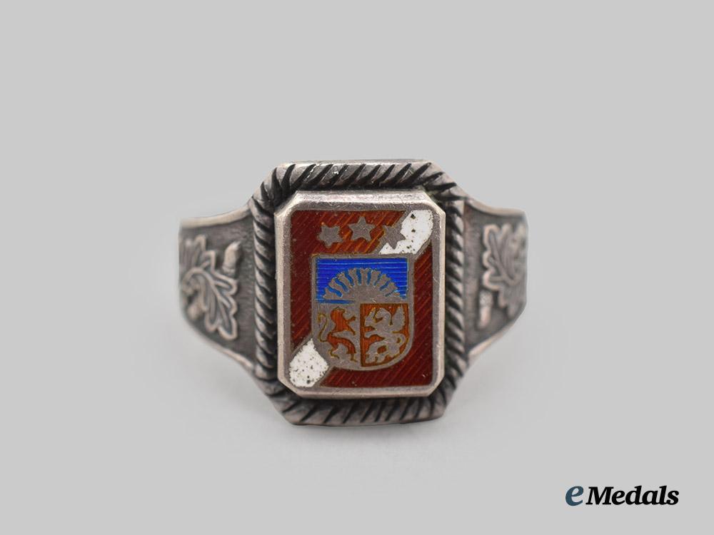 latvia,_finland._a_mixed_lot_of_insignia___m_n_c1567