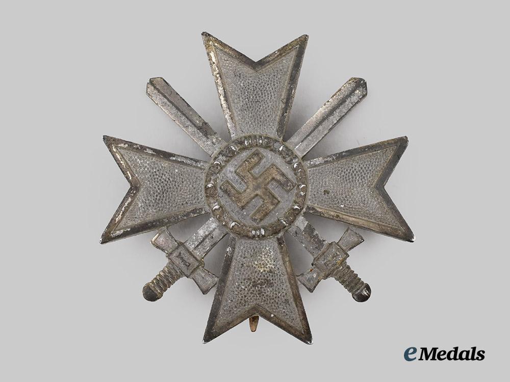 germany,_wehmacht._a_war_merit_cross,_i_class_with_swords_and_case,_by_wilhelm_deumer___m_n_c1572
