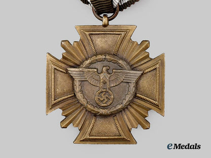 germany,_n_s_d_a_p._a_long_service_award,_i_i_i_class_for10_years___m_n_c1582