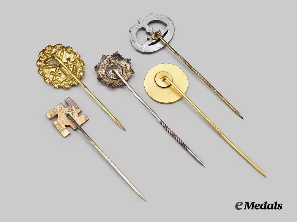 germany,_third_reich._a_mixed_lot_of_stick_pin_miniature_awards_and_badges___m_n_c1590