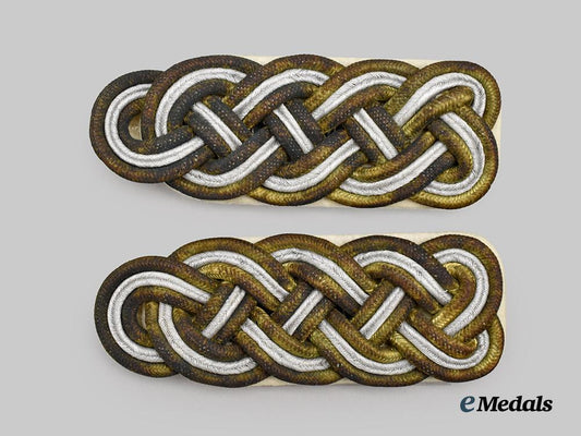germany,_luftwaffe._a_set_of_generalmajor_shoulder_boards___m_n_c1600