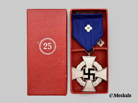 germany,_third_reich._a_civil_service25-_year_faithful_service_award,_with_case,_by_friedrich_keller___m_n_c1638
