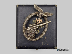 Germany, Luftwaffe. A Flak Badge, with Case, Early Example by Gustav Brehmer