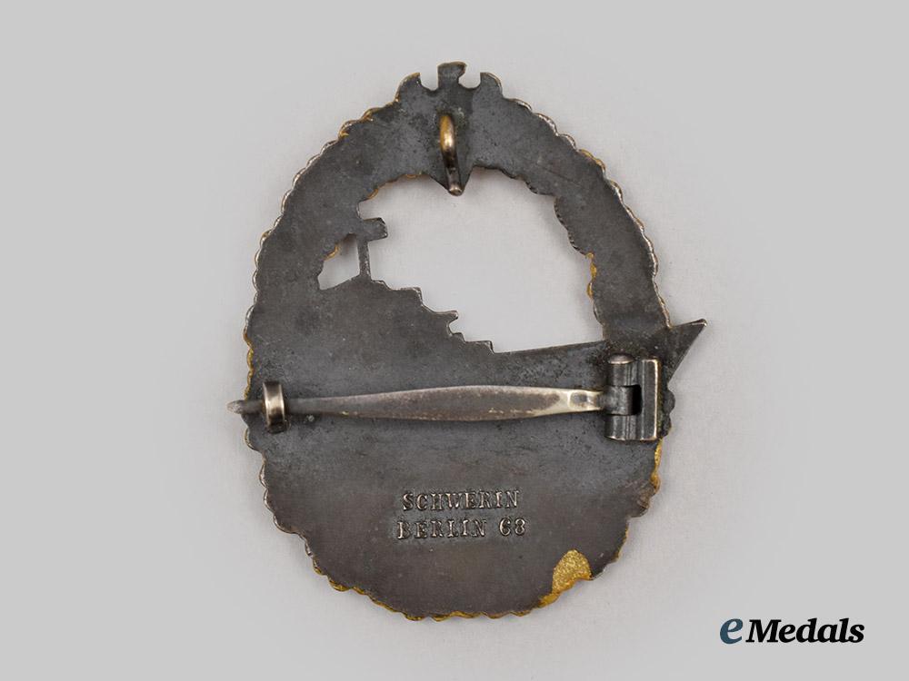 germany,_kriegsmarine._a_destroyer_war_badge,_variation2,_by_schwerin___m_n_c1665