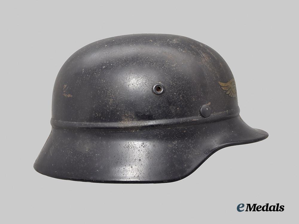 germany,_third_reich._a_luftschutz_m35_beaded_stahlhelm,_by_f._w._quist___m_n_c1670